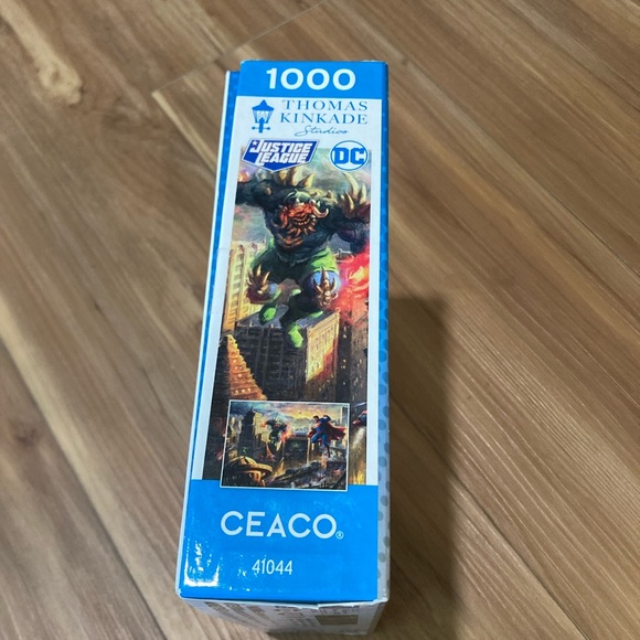 Thomas Kinkade DC VS Justice League 1000 Piece Puzzle Super Man and Doomsday - Picture 2 of 3